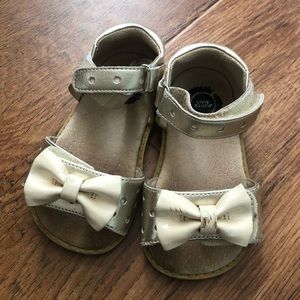 Livid and Luca Sandals. Pet and smoke free home